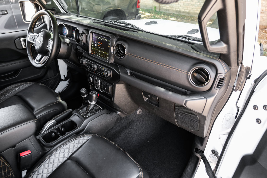 Used 2021 Jeep Wrangler Unlimited Sahara AWD/4WD image 24