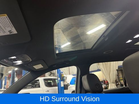 Used 2022 Chevrolet Traverse LT w/ LT Premium Package image 34