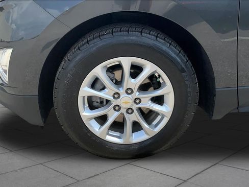 Used 2020 Chevrolet Equinox LS w/ LS Convenience Package FWD image 10