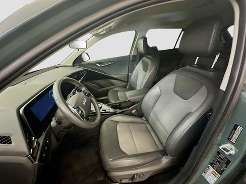 Used 2024 Kia Niro Wind FWD image 13