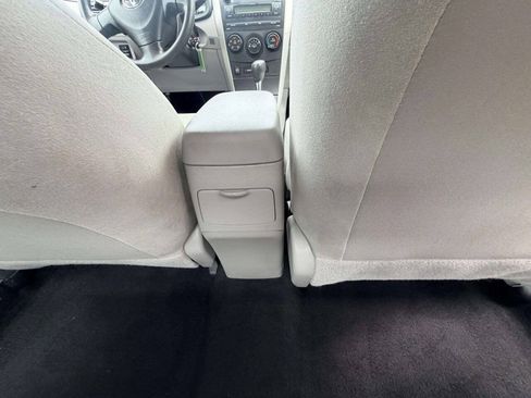 Used 2013 Toyota Corolla L FWD image 20