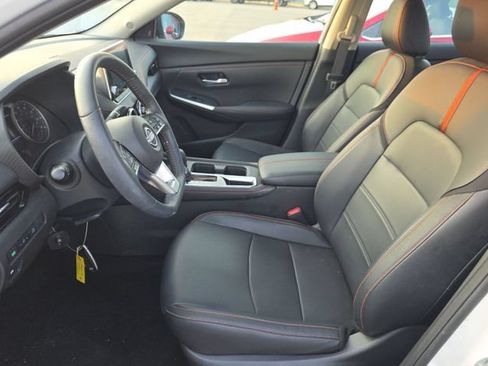 Used 2025 Nissan Sentra SR w/ SR Premium Package FWD image 3
