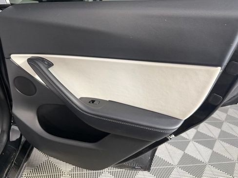 Used 2022 Tesla Model Y Performance AWD/4WD image 37