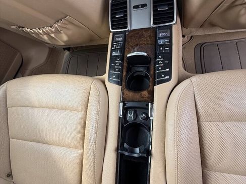 Used 2015 Porsche Panamera 4 AWD/4WD image 13