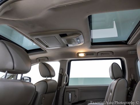 Used 2012 Nissan Quest SL w/ Bose Pkg image 17