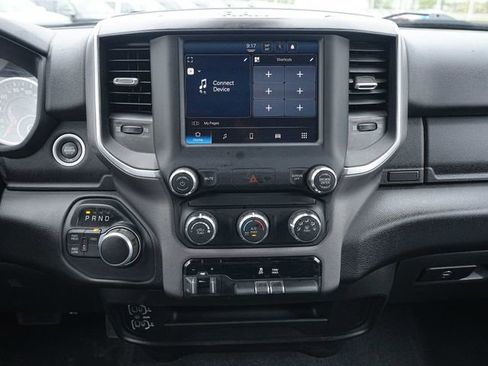 Used 2024 RAM 2500 Big Horn AWD/4WD image 28