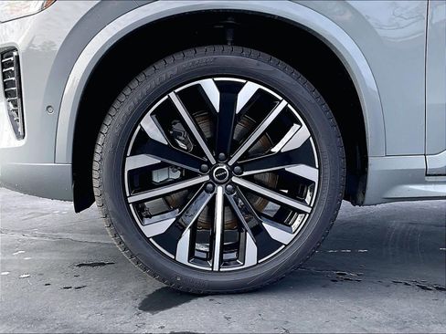 New 2026 Volvo XC90 T8 Ultra w/ Protection Package Premier image 14