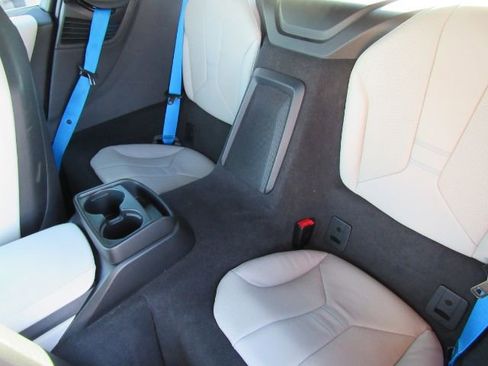 Used 2014 BMW i8 image 21