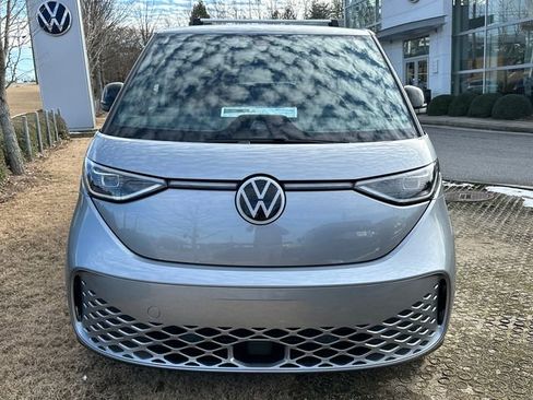 New 2025 Volkswagen ID. Buzz Pro S RWD image 2