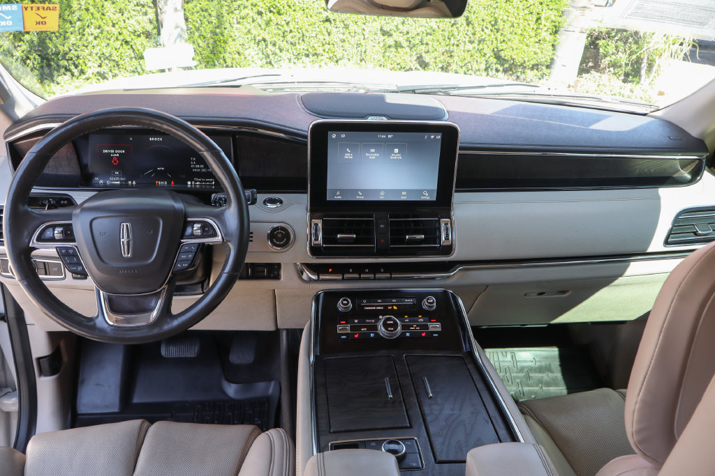 Used 2021 Lincoln Navigator Reserve AWD/4WD image 28
