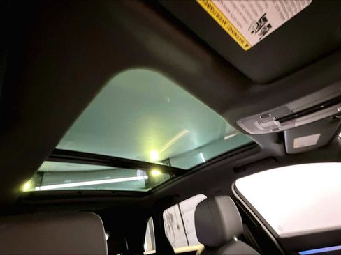 Used 2024 Audi Q3 2.0T Premium Plus w/ Premium Plus Package image 13