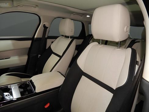 Used 2022 Land Rover Range Rover Velar R-Dynamic S image 18