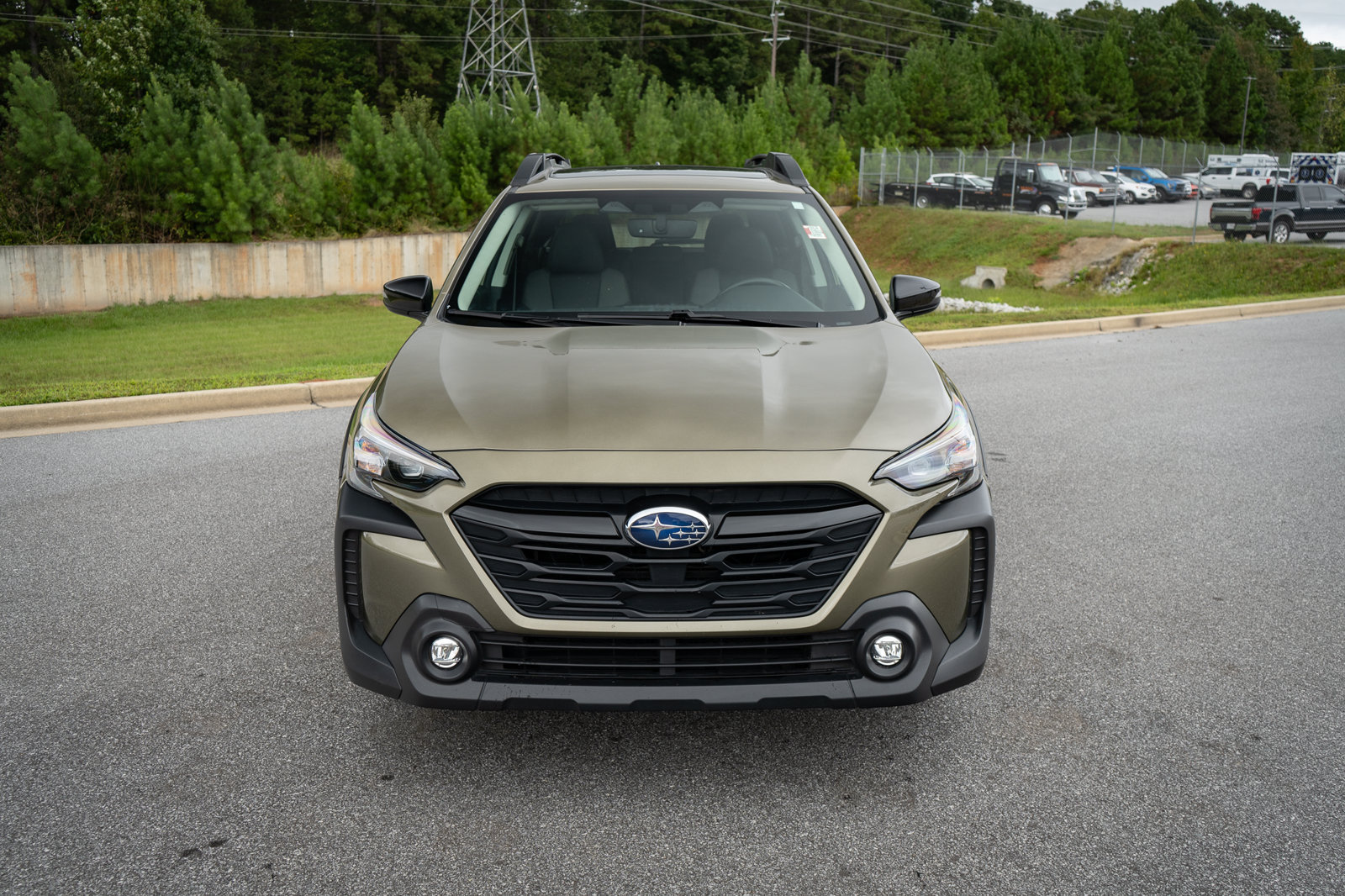 Used 2025 Subaru Outback Onyx Edition AWD/4WD image 2
