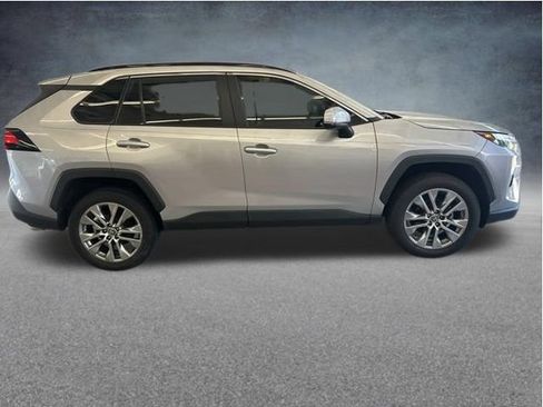 Used 2023 Toyota RAV4 XLE Premium FWD image 10