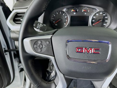 Used 2023 GMC Acadia SLT image 35