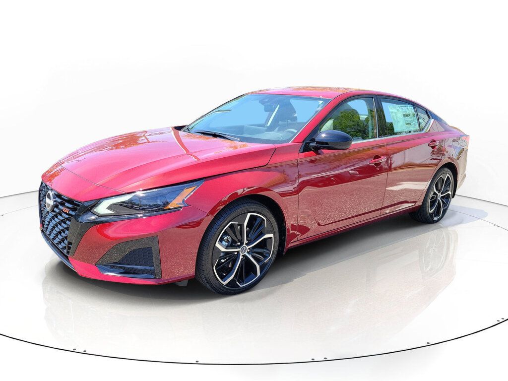 New 2026 Nissan Altima 2.5 SR FWD image 2