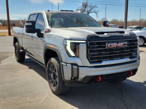 Used 2024 GMC Sierra 2500 AT4 w/ Technology Package image 6