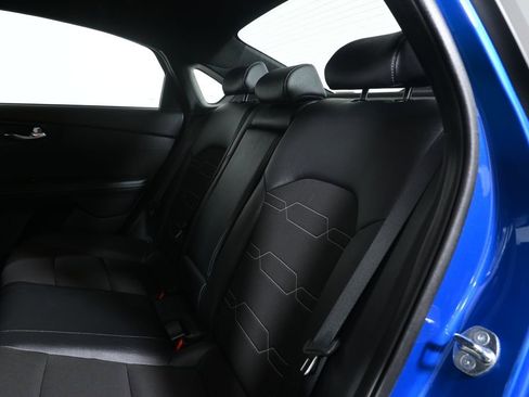 Used 2023 Kia Forte GT-Line w/ GT-Line Technology Package FWD image 4