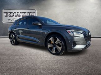 Used 2019 Audi e-tron Prestige w/ Prestige Package video 2
