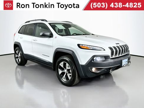 Used 2017 Jeep Cherokee Trailhawk AWD/4WD image 1