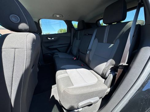 Used 2025 Chevrolet Blazer LT FWD image 24