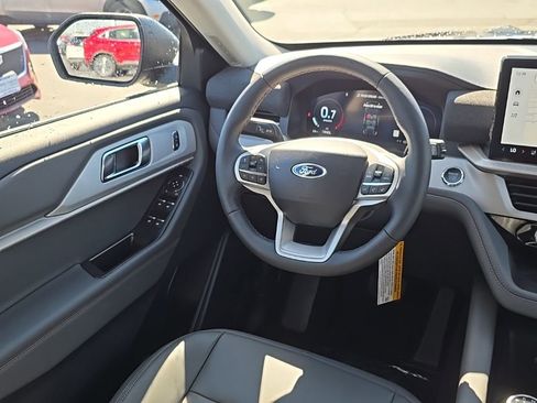 New 2026 Ford Explorer Active w/ Active Comfort Package AWD/4WD image 15
