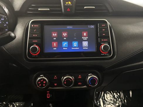 Used 2020 Nissan Versa S FWD image 14