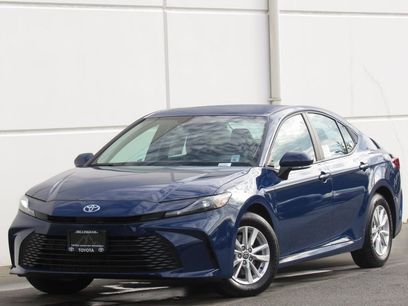 New 2025 Toyota Camry LE w/ Convenience Package