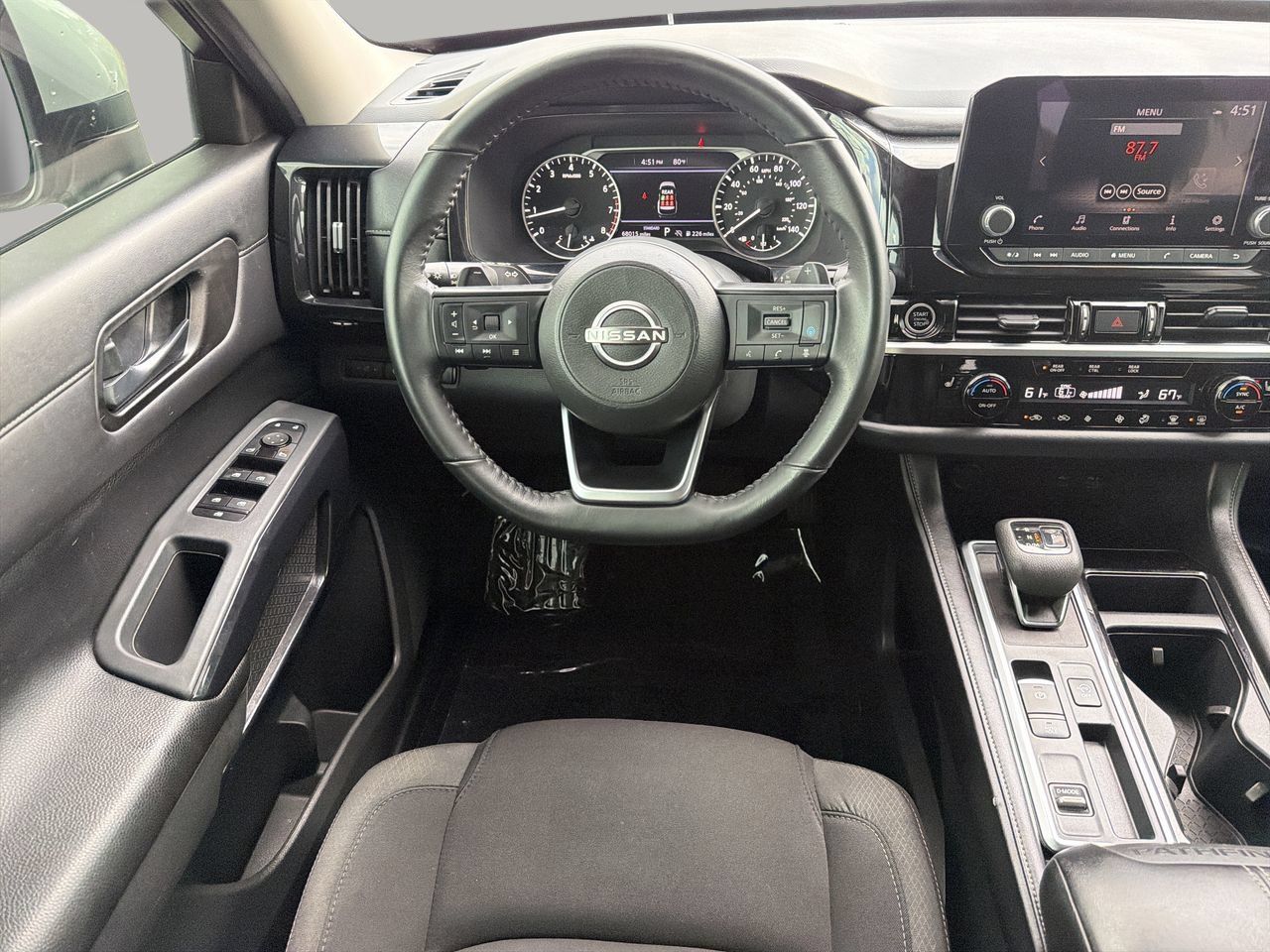 Used 2024 Nissan Pathfinder SV FWD image 13