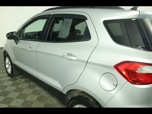 Used 2020 Ford EcoSport SE image 17