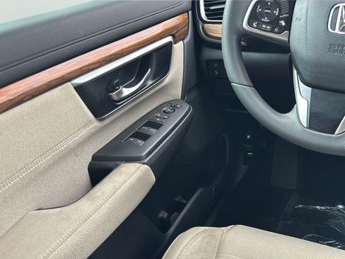 Used 2017 Honda CR-V EX image 18