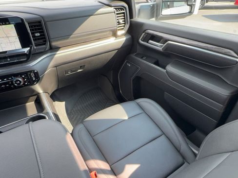Used 2025 Chevrolet Silverado 2500 LTZ w/ LTZ Plus Package AWD/4WD image 16