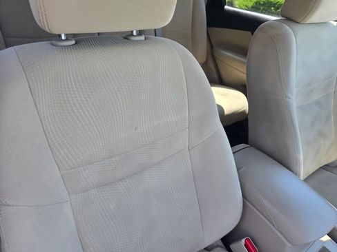 Used 2016 Nissan Rogue SV w/ SV Moonroof Package AWD/4WD image 14