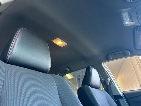 Used 2017 Toyota Camry SE FWD image 18
