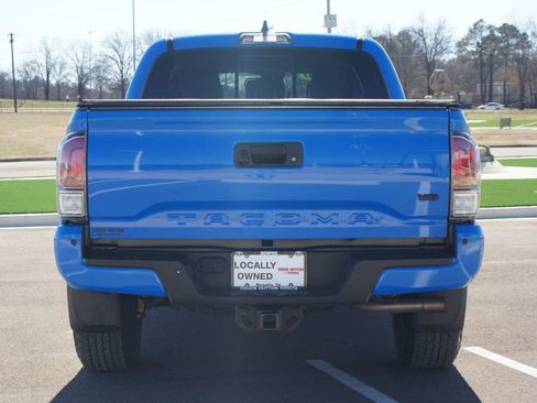 Used 2020 Toyota Tacoma TRD Off-Road w/ TRD Premium Off Road Package image 3