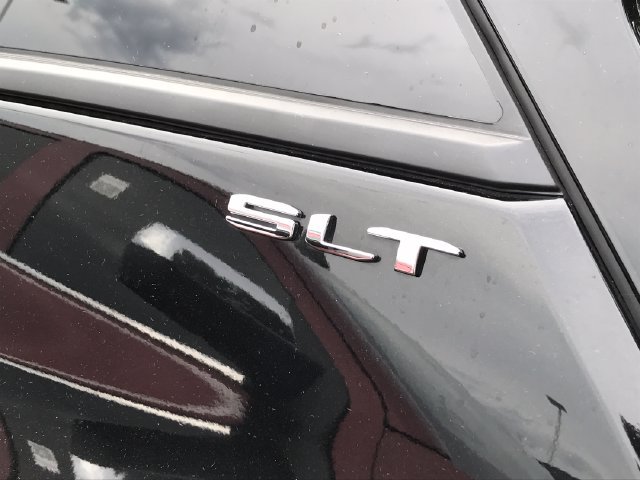 Certified 2024 GMC Terrain SLT AWD/4WD image 3