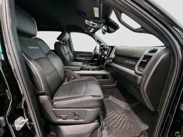 Used 2025 RAM 2500 Laramie AWD/4WD image 22