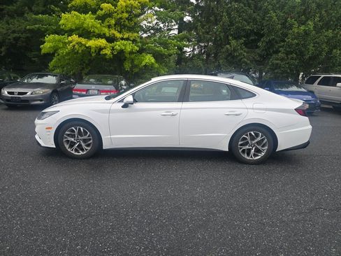 Used 2023 Hyundai Sonata SEL w/ Preferred Accessory Package FWD image 5