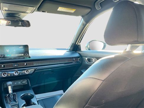 Used 2025 Honda Civic Sport image 21