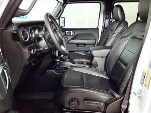 Used 2022 Jeep Wrangler Unlimited Sahara w/ Cold Weather Group image 7