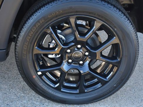 New 2026 Jeep Compass Latitude image 10