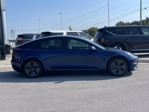 Used 2021 Tesla Model 3 Standard Range Plus image 8