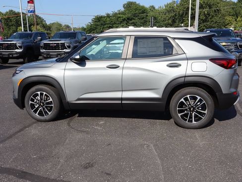 New 2026 Chevrolet TrailBlazer LT w/ Convenience Package FWD image 26
