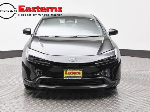 Used 2023 Toyota Prius LE FWD image 2