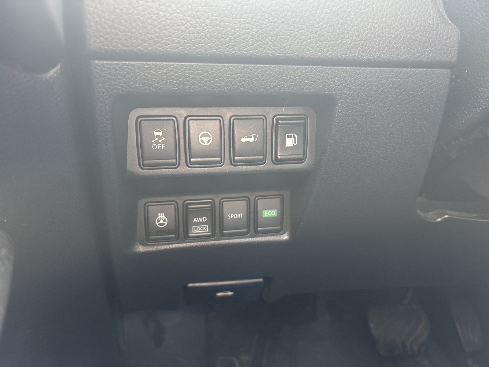 Used 2019 Nissan Rogue SL AWD/4WD image 16