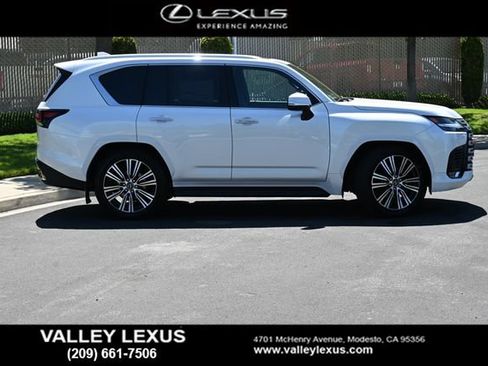 New 2026 Lexus LX 600 4WD w/ Luxury Package image 3