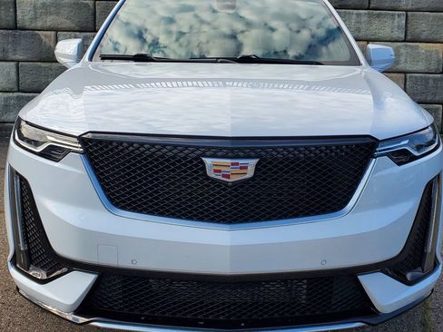 Used 2021 Cadillac XT6 Sport image 10