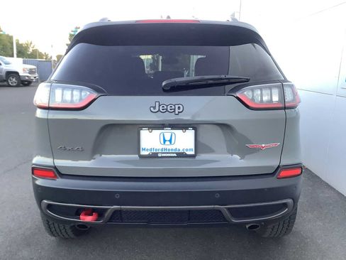 Used 2019 Jeep Cherokee Trailhawk w/ Comfort/Convenience Group AWD/4WD image 5