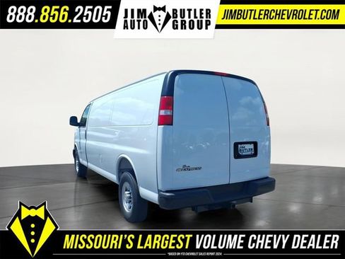 New 2026 Chevrolet Express 3500 Extended w/ Driver Convenience Package RWD image 2