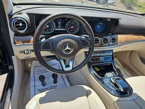 Used 2017 Mercedes-Benz E 300 image 19
